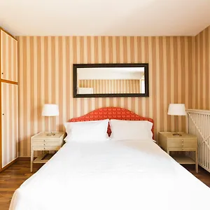 Montenapoleone - Sant Andrea Charme Penthouse Apartamento Milán